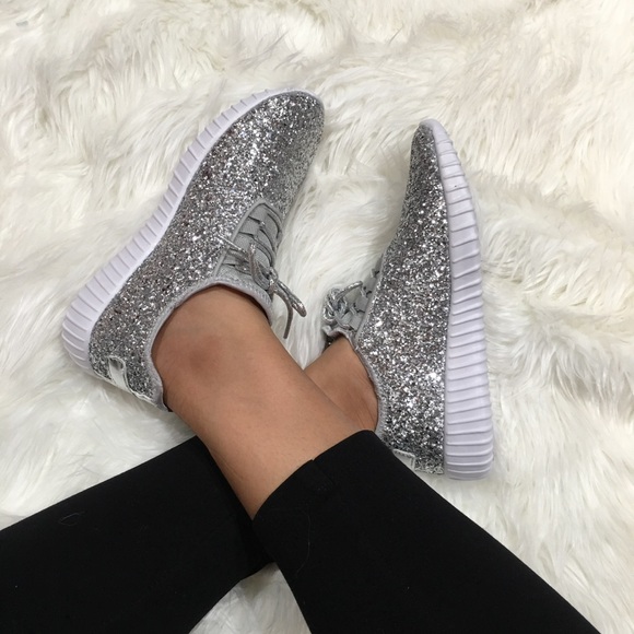Silver fashion sneakers 👟 - Picture 4 of 7